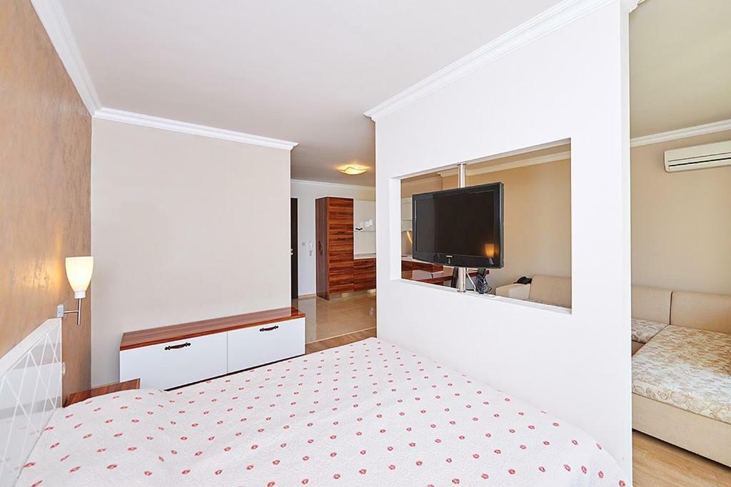 Penelopa Palace Apart Hotel & SPA Pomorie Exterior foto